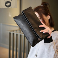 日韩折叠手拿包复古黑色女士时尚大容量信封包 pu软皮实用小手包 艾狄伊娃女手包