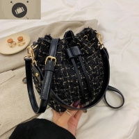 秋冬流行包包女2020新款韩版粗花呢女包时尚水桶包百搭单肩斜挎包 艾狄伊娃女斜挎包