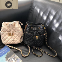 韩国炒火百搭纯色菱格链条包抽绳PU水桶包单肩斜挎女包小包包 艾狄伊娃女斜挎包