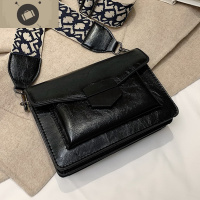 包包女包新款2020复古方包时尚信封包百搭宽肩带单肩斜挎包 艾狄伊娃单肩包