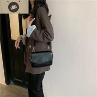 新款网红单肩小包小众复古方形光面冷淡风简约翻盖宽肩带女斜挎包 艾狄伊娃单肩包