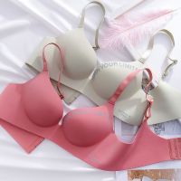 一片式无痕无钢圈少女聚拢小胸显大收副乳调整型内衣女文胸套装