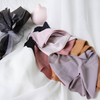 隐形感一片式冰丝无痕少女内裤蚕丝裆中腰三角裤高级感色调