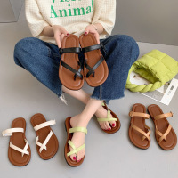 夏季外穿女士拖鞋2022新款网红套趾拖鞋女时尚平底夹趾圆头罗马凉拖女士