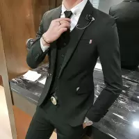 2018新款西装男套装三件套韩版修身帅气西服新郎结婚礼服伴郎团潮