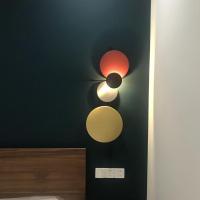 星球壁灯客厅卧室书房CIAA背景墙装饰北欧个性创意设计师行星壁灯