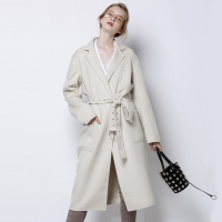 限特)替厂家清仓 限量专柜3万6 落肩设计中长款纯羊绒毛呢外套