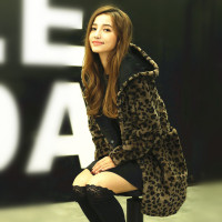 皮毛一体外套女真皮羊剪绒羊羔毛中长帽款豹纹皮大衣厂家2018新