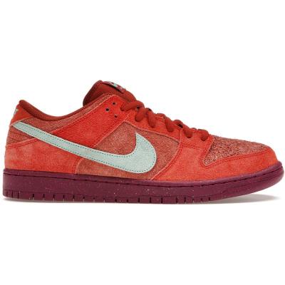 耐克(NIKE)NikeSB DunkLow男士休闲鞋复古绒面革拼接活力红绿橙色