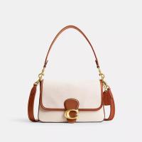 环保软皮革单肩斜挎包轻便多功能可调式肩带设计