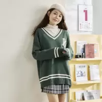 [3件8.5折84.9元,叠加优惠券]唐狮新款绿色毛衣女韩系宽松休闲学院风复古V领时尚减龄上衣Q
