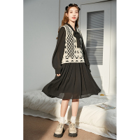 唐狮小黑裙夏季新款女钩花重工马甲系带长袖连衣裙