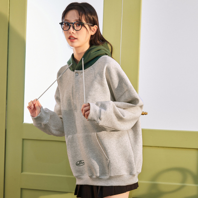 [8.5折价144.4元叠加优惠券]唐狮冬季新款女卫衣撞色拼接绿色连帽套头加绒上衣宽松慵懒风