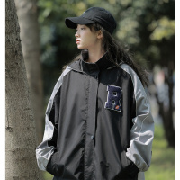 [1.5折价99元]唐狮 |春季新款连帽袖子拼接左胸字母外套女休闲百搭潮设计感