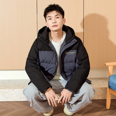 [8.5折价424.9元叠加优惠券]唐狮新款男生连帽羽绒服撞色拼接前胸印花短款面包服潮流宽松