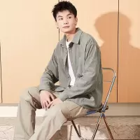 [3件8.5折152.9元,叠加优惠券]唐狮秋季新款男翻领前胸单口袋文字绣花拼接休闲灯芯绒衬衫潮