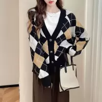 [3件8.5折118.9元,叠加优惠券]唐狮新款英伦复古V领毛衣开衫女设计感早秋上衣针织外套qd