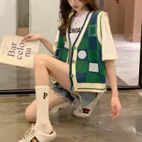 [8.5折价101.9元叠加优惠券]唐狮俏皮活泼绿色开衫马甲背心女新款秋冬季学院风V领毛衣qd