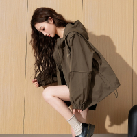 [2.5折价148元]唐狮春季新款女外套短款连帽休闲设计感外套超好看风衣夹克k