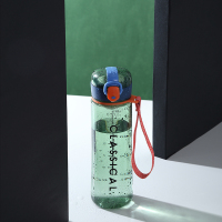 家柏饰(CORATED)创意潮流大容量塑料水杯学生便携运动水壶男健身随手杯子个性水瓶 炫光绿500ML+杯刷