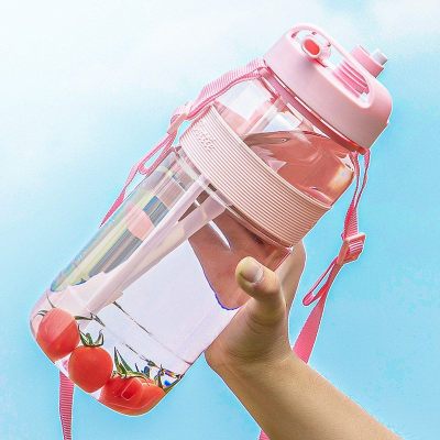 超大容量塑料水杯女带吸管便携太空杯子男夏天户外运动水壶2000ml 粉色2000ml[送吸管+背带]双吸嘴升级款