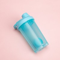 家柏饰(CORATED)摇摇杯女健身杯子便携水杯代餐运动奶昔杯蛋白摇粉杯带搅拌大容量 湖蓝-500ML[加购后再购杯刷]