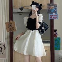 法式公主裙夏季2021新款设计感撞色收腰显瘦方领短袖连衣裙子女装威珺