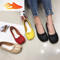 FISH BASKET2019夏季新款浅口分趾鞋平底圆头单鞋猪蹄鞋猪脚鞋红女鞋奶奶鞋