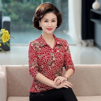 中老年女装长袖春秋款妈妈装翻领透气舒适打底衫印花宽松时尚小衫