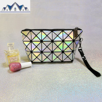 女2020新款镭射大容量化妆包百变菱格随身手拿包小号便携收纳包袋 三维工匠