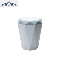 北欧小塑料垃圾桶带盖家用客厅卧室大号厕所纸篓办公创意可爱个性 三维工匠
