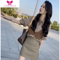 YUNWUXIN小巧屋法式条纹假两件设计感长袖衬衫女百搭气质高腰包臂小皮裙潮