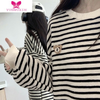 YUNWUXIN原创奶米色小熊可爱复古宽松条纹卫衣女慵懒风设计感小众上衣秋季