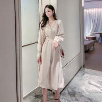 班俏BANQIAO2021秋冬新款长袖连衣裙收腰显瘦气质智熏裙法式中长款桔梗裙子女