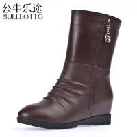 公牛乐途2021冬季真皮女靴坡跟短靴内增高棉靴防滑平底中筒靴子加绒棉皮鞋单靴