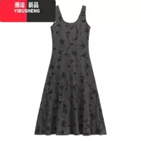 YIBUSHENG辣酷破洞设计感吊带连衣裙女季2024新款蝴蝶洋气收腰中长款裙子