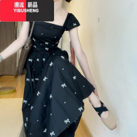 YIBUSHENG法式黑色方领连衣裙子女季2024新款收腰显瘦轻奢高级感气质长裙
