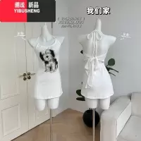 YIBUSHENG柒月末 忙内甜宠 性感纯欲挂脖露背吊带裙小狗印花绑带针织短裙