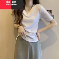 YIBUSHENG季2024新款v领修身短款辣妹正肩t恤女短袖设计感小众小个子上衣