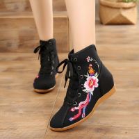 BOMINA春秋新款女靴子坡跟民族风绣花鞋古风汉服老北京布鞋高帮女短靴子