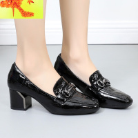 春天新款皮高跟鞋中跟粗跟女鞋2019春秋皮鞋女士大码单鞋乐福鞋 简畅休闲鞋