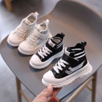 1-6岁3小孩儿童鞋子男童马丁靴女童皮靴2021秋冬新款婴儿学步鞋潮串得起