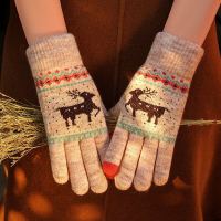 韩版秋冬加厚圣诞小鹿手套女冬可爱学生毛线针织五指触屏保暖骑行卡通手套