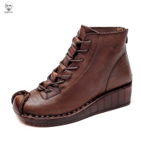 老人头2021年新款复古民族风手工真皮短靴女单靴坡跟软底舒适中老年女靴