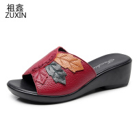 祖鑫2019夏季牛皮拖鞋女平底坡跟凉鞋真皮软底防滑休闲中老年妈妈凉拖