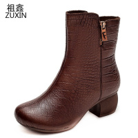 祖鑫2021冬季新款复古民族风真皮短靴女粗跟马丁靴加绒中跟保暖棉靴子