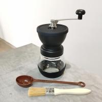 手摇磨豆机古达家用手磨咖啡豆研磨机手动手磨咖啡机带密封罐可水洗 磨豆机+防蹦盖+刷+勺