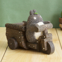 希杰狮王创意时尚学生桌面摆件可爱卡通收纳儿童个性办公室龙猫笔筒女ins 骑小车