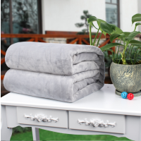 恋名媛珊瑚绒纯色法兰绒宝宝儿童毯婴儿午睡膝盖毯小礼品宠物小毛毯批發