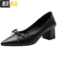 蝴蝶结高跟鞋少女粗跟2019新款百搭小码秋鞋白色尖头中跟秋季单鞋 广赫